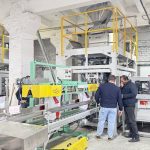 На заводі нашого клієнта запущено дві автоматичні лінії зважування, пакування, транспортування та палетування корму для домашніх тварин по 25 кг