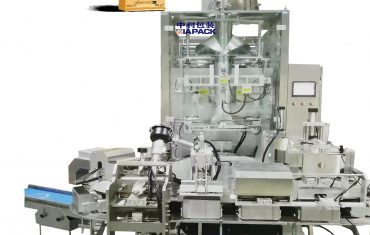 Автоматична машина для вакуумного пакування кавового порошку в формі трикутника